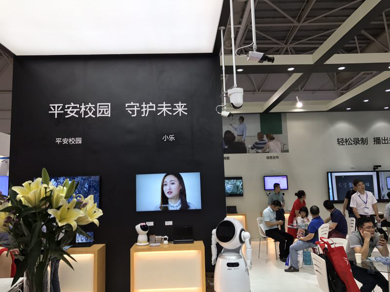 大华多媒体教学系统专门为现代教室设计的多媒体设备一体机,配套